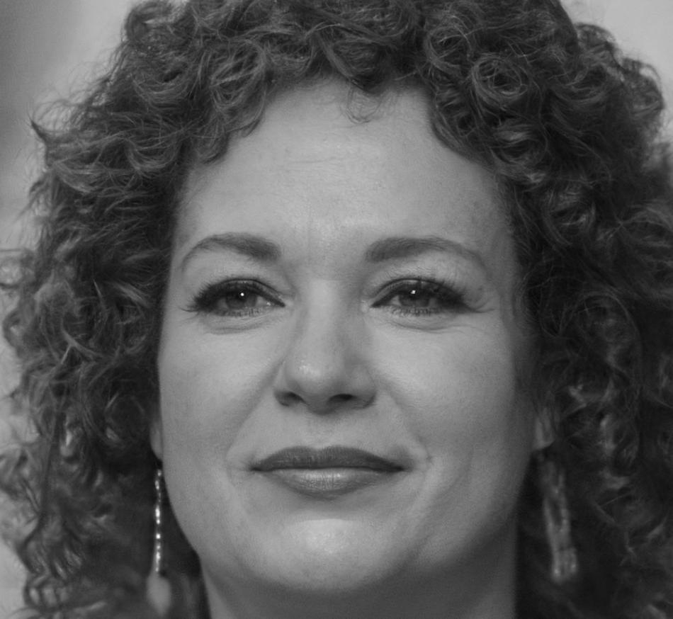 Portrait de Solène Dubreuil, experte en budget familial
